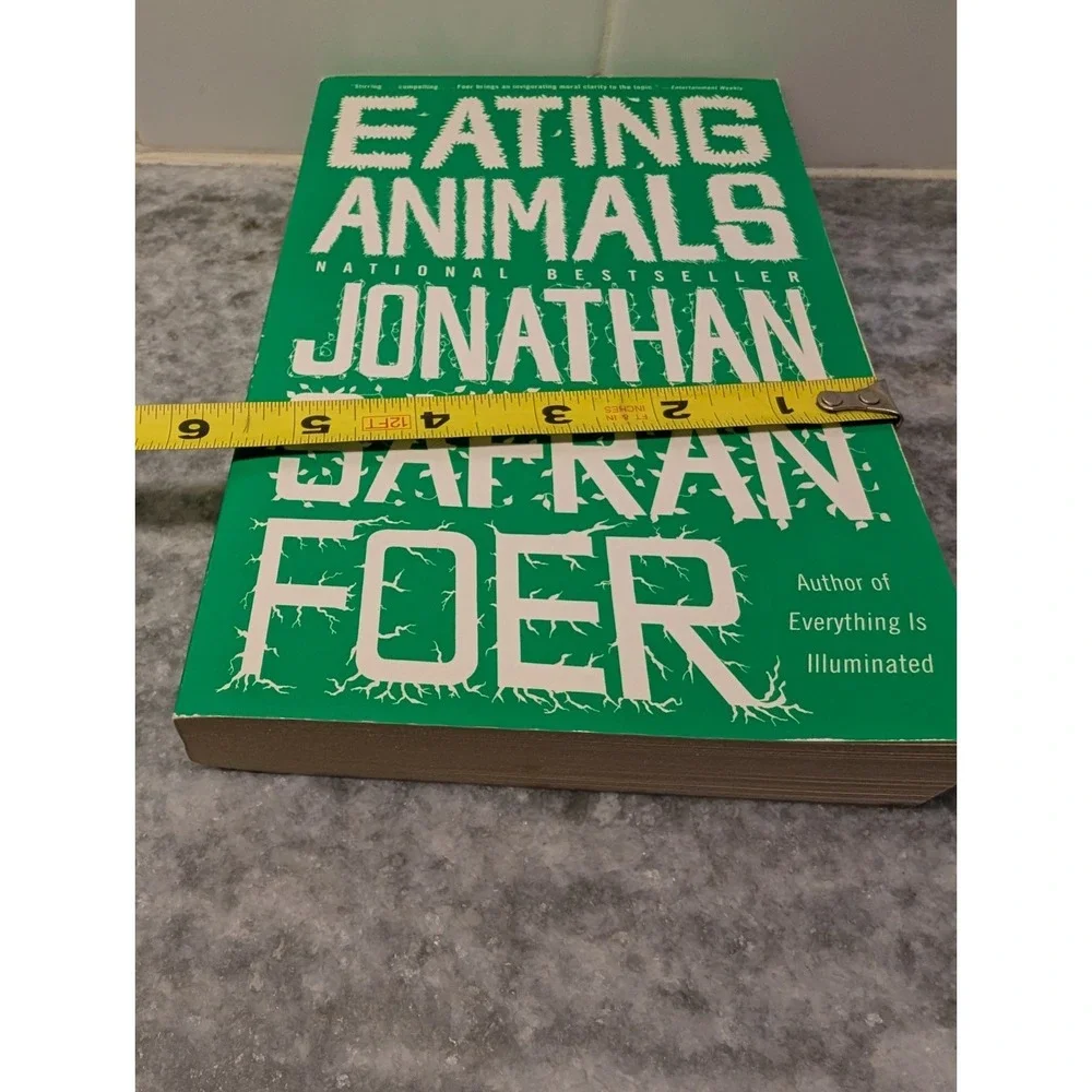Eating Animals by Jonathan Safran Foer 2009 Paperback